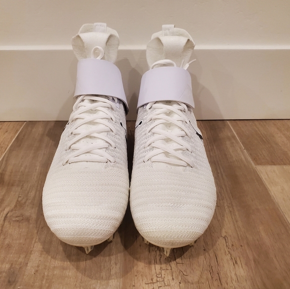 JORDAN ALPHA MENACE ELITE 2 FLYKNIT FOOTBALL CLEATS MENS - Picture 4 of 6